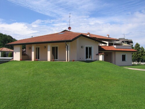 Two-room apartment with garden