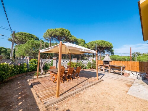 Club Villamar - Grande villa avec piscine privée, terrasse extérieure située dans un quartier tra...