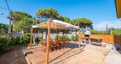 Club Villamar - Grande villa avec piscine privée, terrasse extérieure située dans un quartier tra...