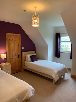 3 bedrooms, desk, soundproofing, iron/ironing board