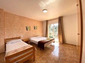 5 bedrooms, free WiFi