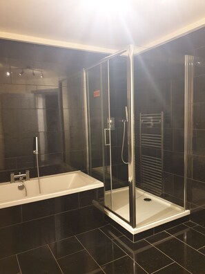 House | Bathroom