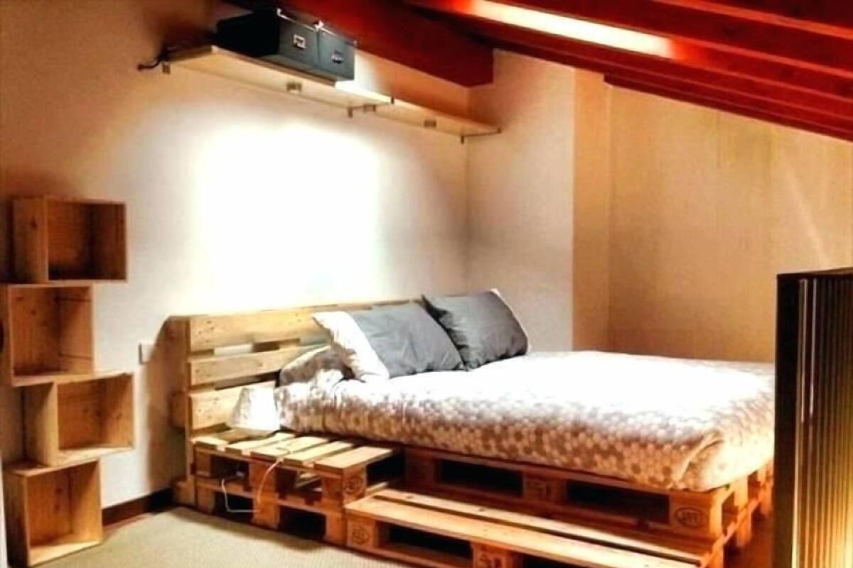 In-room safe, desk, laptop workspace, iron/ironing board