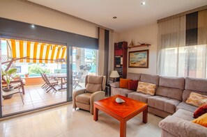 Smart TV, fireplace, DVD player - Club Villamar - Semi-detached villa for 8 persons with private pool, internet, parking place and ... (Palamos)