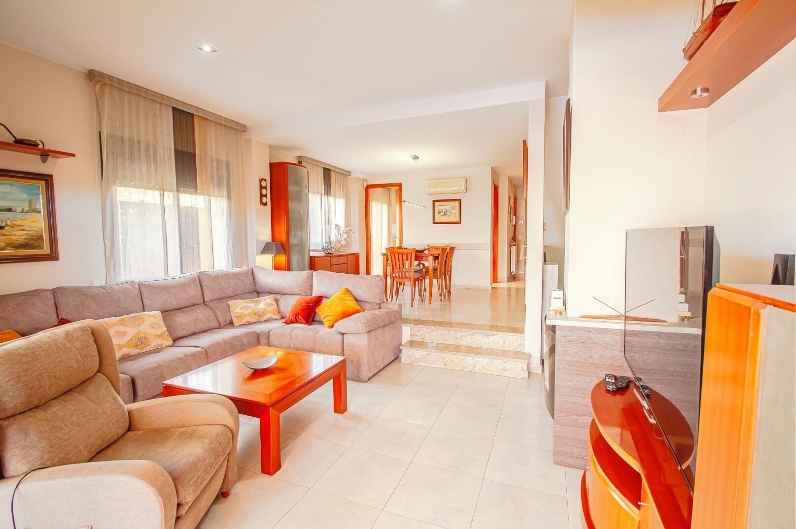 Smart TV, fireplace, DVD player