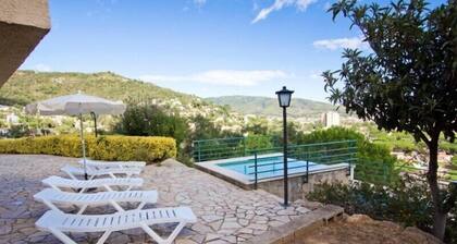 Club Villamar - Fully detached 8-person villa with a cozy Spanish appearance, landscaped garden, ...