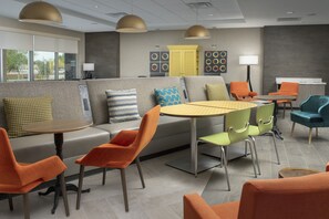 Dining - Home2 Suites by Hilton Asheville Biltmore Village (Asheville)