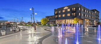 Hotel Indigo Everett - Waterfront Place by IHG