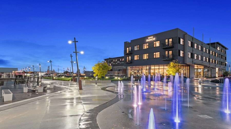 Hotel Indigo Everett - Waterfront Place by IHG