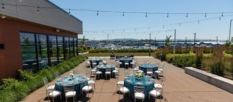 Hotel Indigo Everett - Waterfront Place by IHG