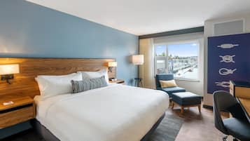 Pillowtop beds, in-room safe, desk, laptop workspace