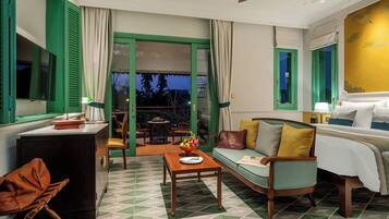 Ropa de cama de alta calidad, colchones con pillow-top y minibar