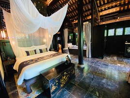 Executive Suite (Bach Ma) | Premium bedding, pillowtop beds, minibar, in-room safe