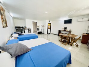 1 bedroom, desk, iron/ironing board, free WiFi - Magnificent Studio in the heart of Papeete (Papeete)