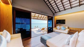Water Bungalow | 迷你吧、房內夾萬、書桌、遮光窗簾/窗簾
