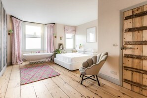 3 bedrooms, iron/ironing board, free WiFi, bed sheets - Barlby Road III by onefinestay (London)