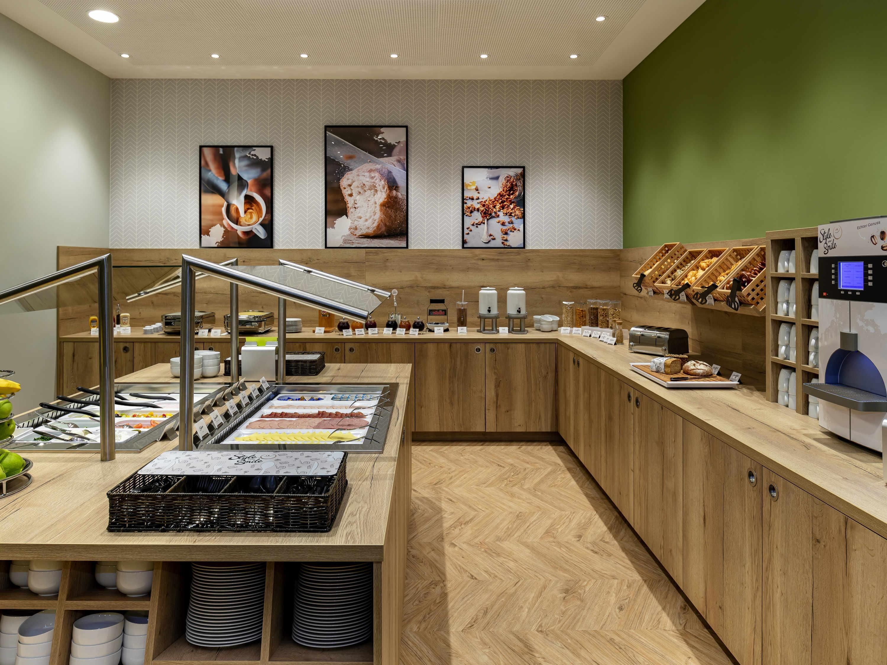 daily continental breakfast (eur 15 per person)