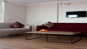 Classic-huoneisto, merinäköala | Oleskelualue | LCD-televisio