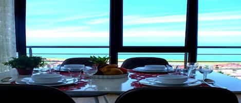 Classic Apartment, Sea View | In-room dining