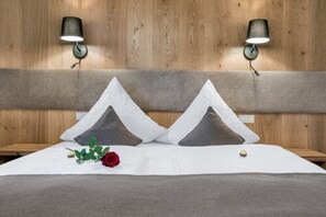 1 bedroom, iron/ironing board, Internet, bed sheets