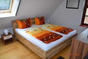 2 bedrooms, travel crib, WiFi, bed sheets