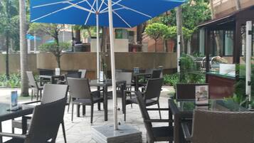 15 bar/ruang istirahat