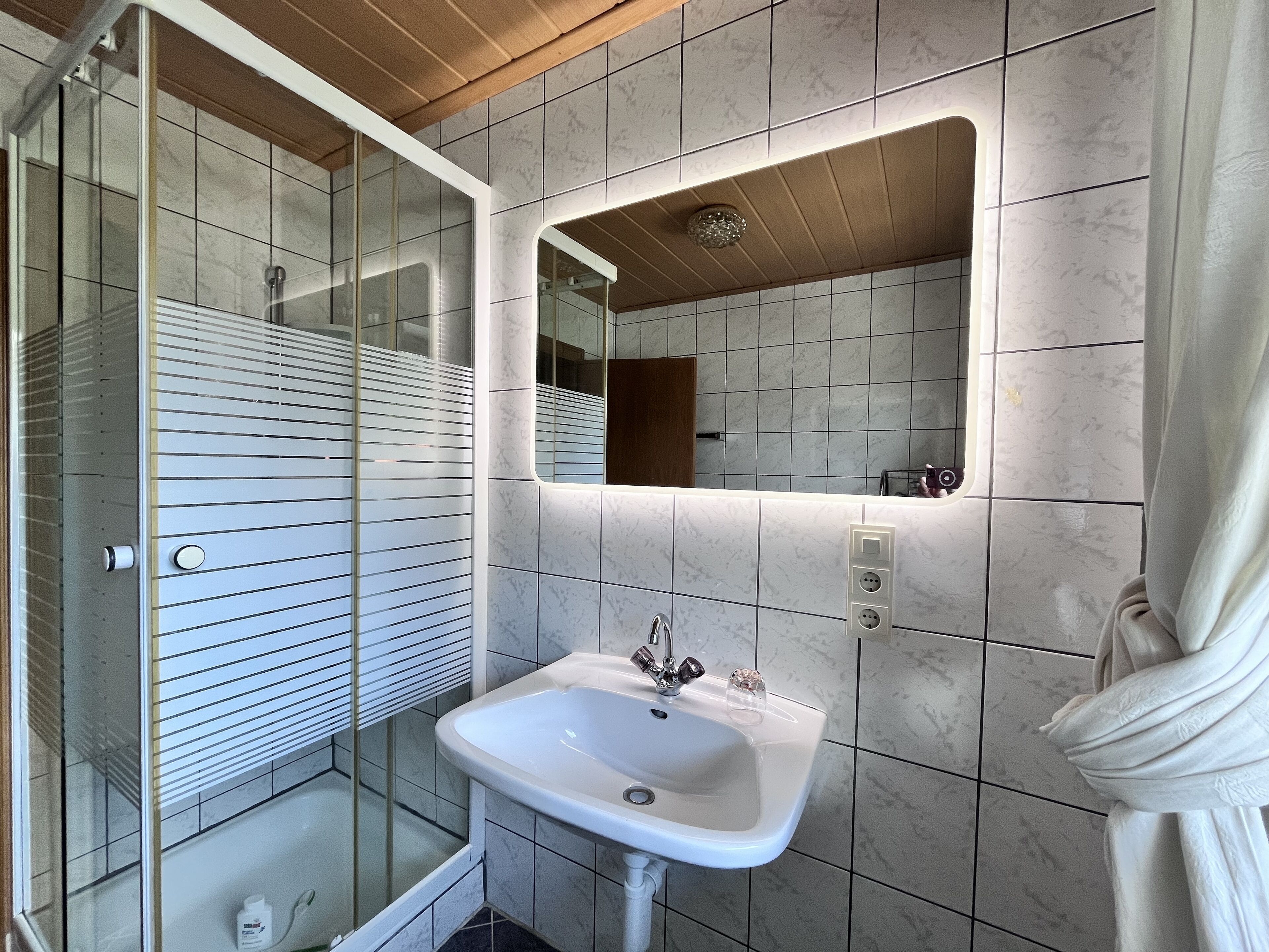 標準公寓, 1 間臥室, 露台, 山景 (3) | 浴室 | 花灑/浴缸組合、雨淋花灑、風筒、提供毛巾