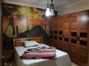 Appartement, 1 lit double et 1 canapé-lit, vue piscine | 2 chambres, draps fournis