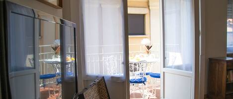 Appartement, 2 chambres | Balcon