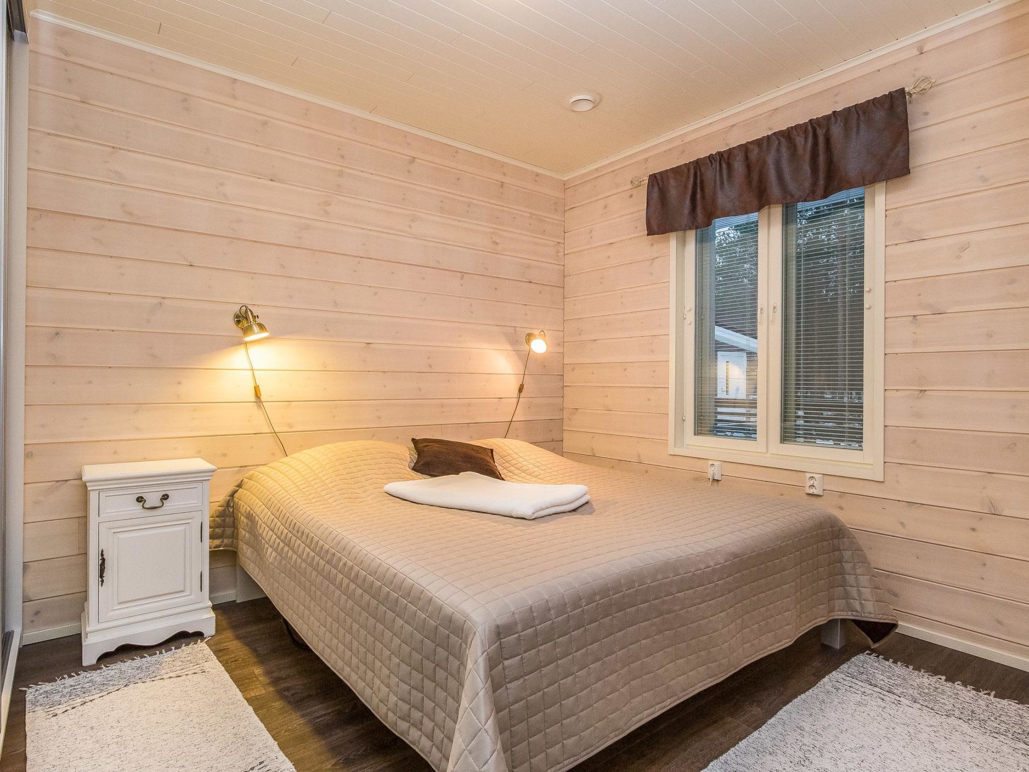 3 間睡房、上網