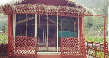 Small Town Sadhupul Cottages - River Retreat