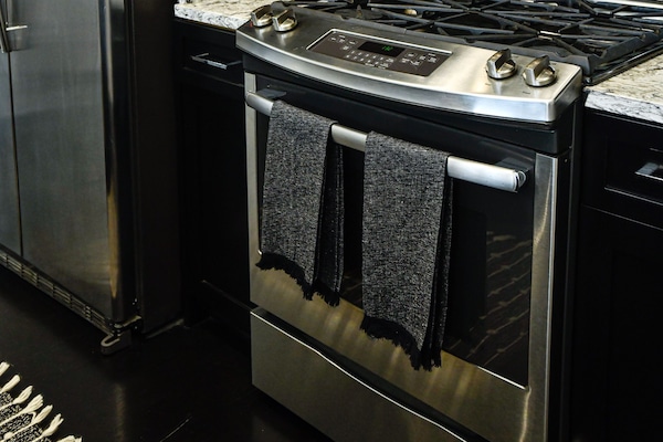 KĂŒhlschrank, Mikrowelle, Ofen, Herdplatte