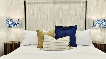 3 slaapkamers, een strijkplank/strijkijzer, gratis wifi, beddengoed