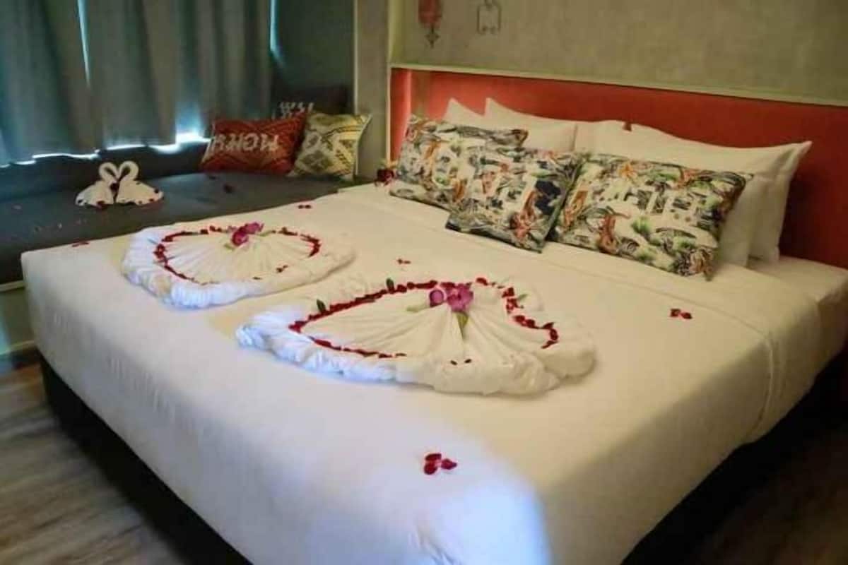 Ylelliset vuodevaatteet, minibaari, yksilöllisesti sisustettu