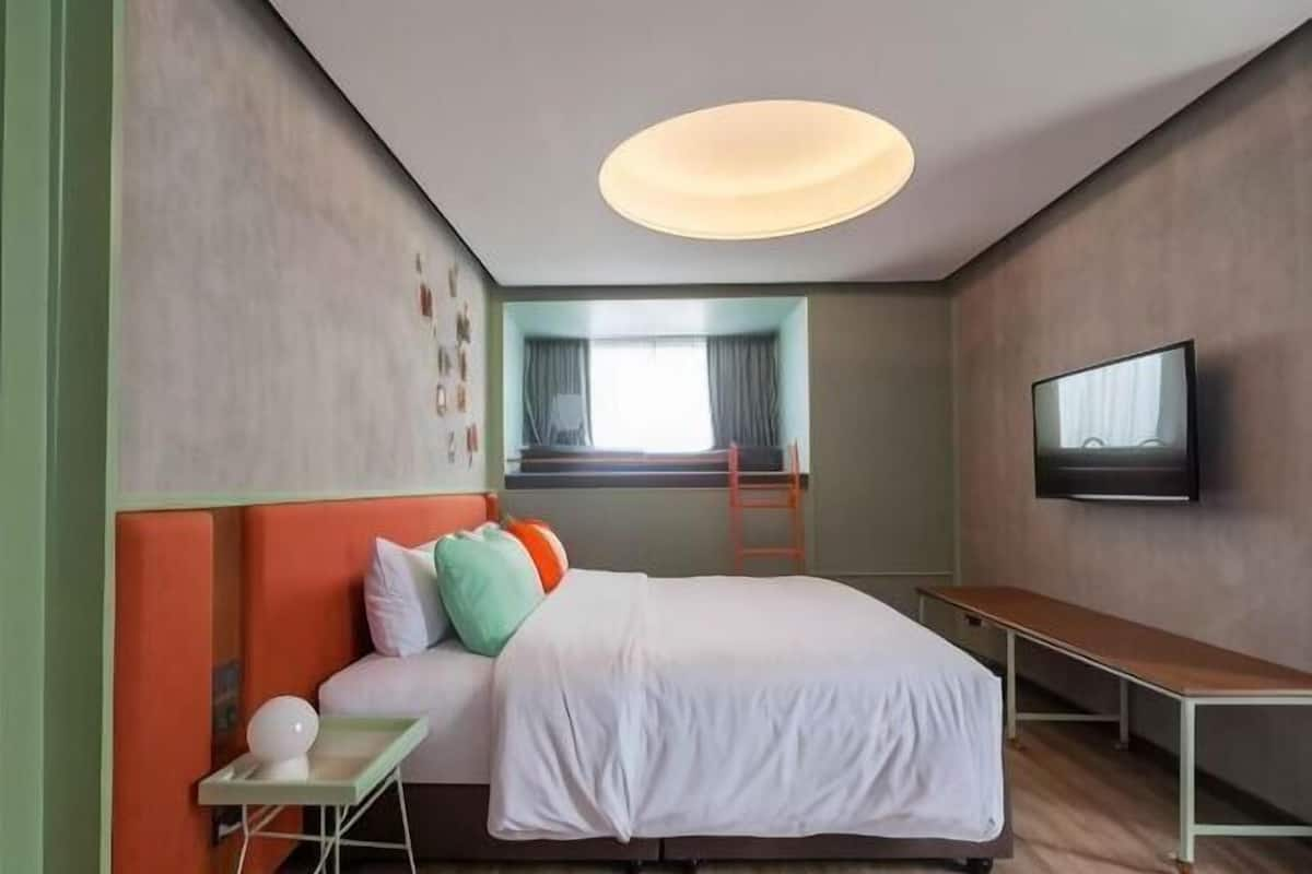 Peralatan tempat tidur premium, bar mini, dihias secara berasingan 