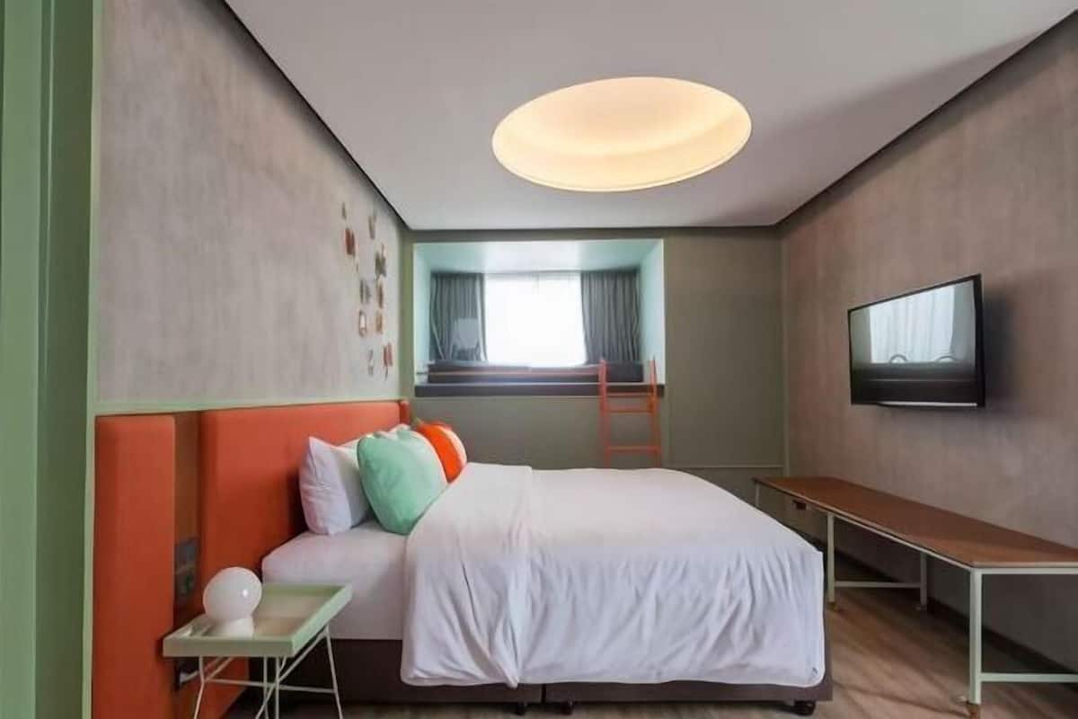 1 sovrum, sängtillbehör av högsta kvalitet och minibar