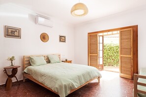 4 chambres, fer et planche à repasser, Wi-Fi gratuit, draps fournis