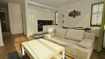 Apartment, Terrace | 1 bedroom, iron/ironing board, cots/infant beds, free WiFi