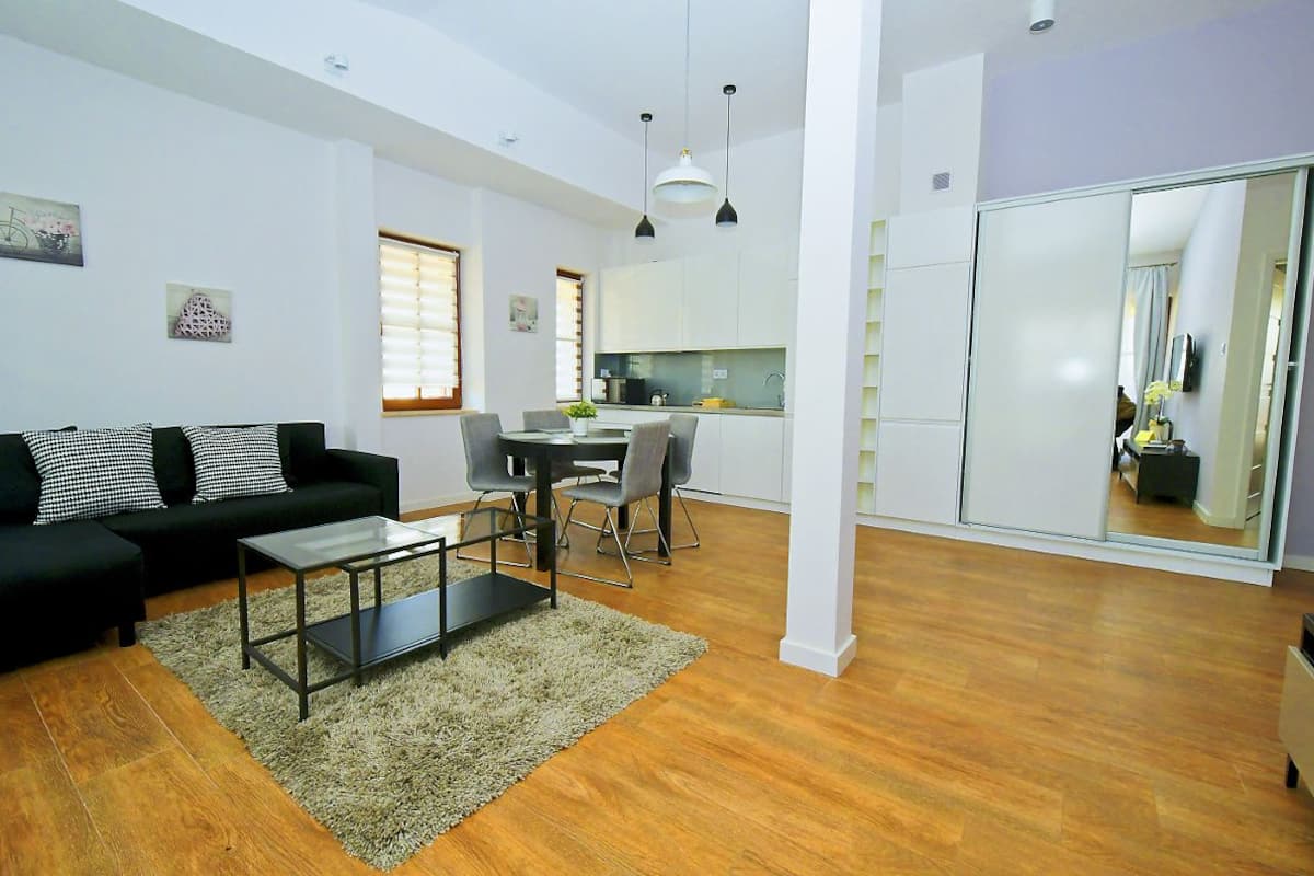 Apartment, Balkon | 1 Schlafzimmer, Bügeleisen/Bügelbrett, Babybetten, kostenloses WLAN