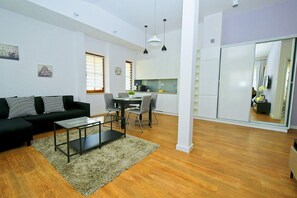 Apartment, Balcony | 1 bedroom, iron/ironing board, cots/infant beds, free WiFi - Poduszka Apartamenty Zdrojowe (Naleczow)