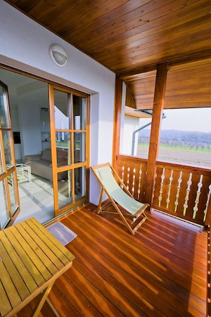 Apartment | Balcony - Poduszka Apartamenty Zdrojowe (Naleczow)