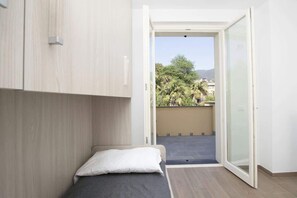 2 chambres, fer et planche à repasser, lit parapluie, Wi-Fi gratuit