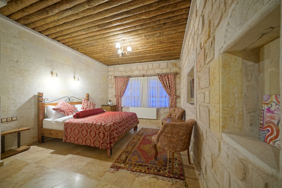 1 bedroom, minibar, in-room safe, individually furnished