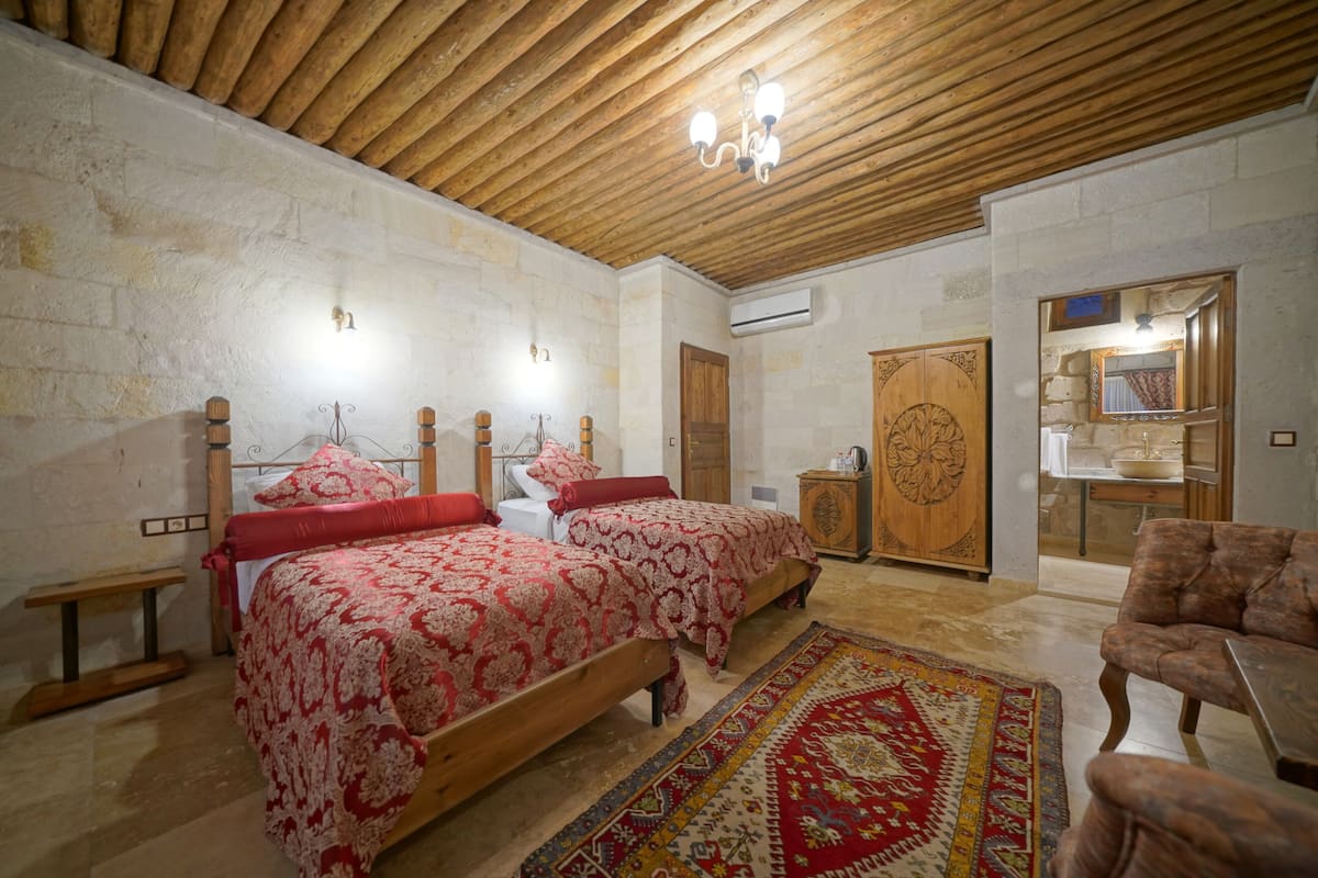 1 bedroom, minibar, in-room safe, individually furnished