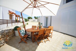 Outdoor dining - New villa 80 Mt from the sea, 3 km from beaches Torre San Giovanni Ugento (Posto Rosso - Alliste)