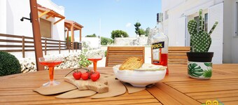 New villa 80 Mt from the sea, 3 km from beaches Torre San Giovanni Ugento