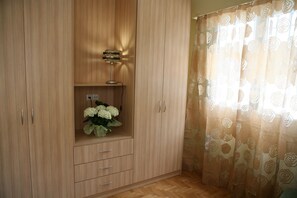 Interior - A warm, elegant and peaceful apartment at the heart of Athens (Athina)