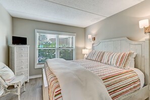 3 bedrooms, WiFi, bed sheets, wheelchair access - Just renovated, Oceanfront, 3 bed/2 bath, Sailmaker 601 (Fernandina Beach)