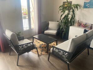 TV connectée, lecteur de DVD, chaîne hi-fi