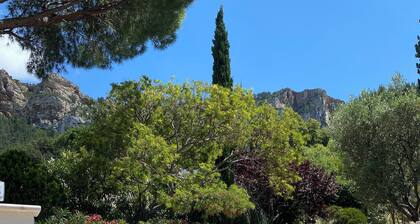 2-star T2 garden apartment in a gated community